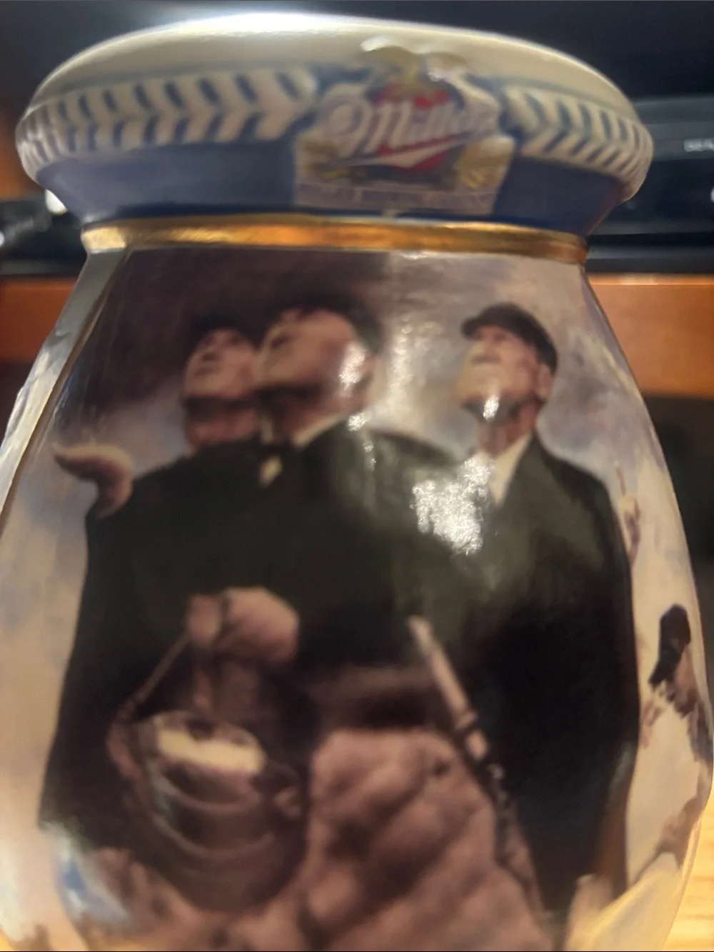 N/A collectible ceramic